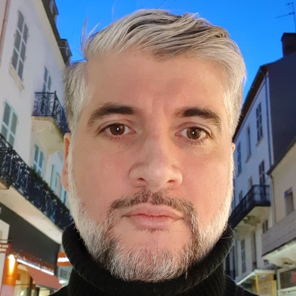 Profil de Yuva, 48 ans, Soiree gay à Valbella