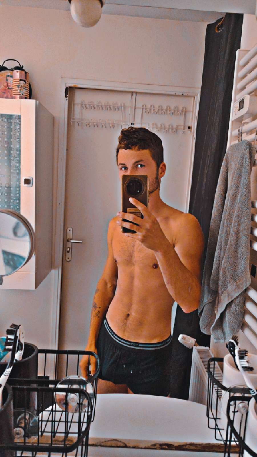 Profil de Enael, 21 ans, Soiree gay à Oberschrot
