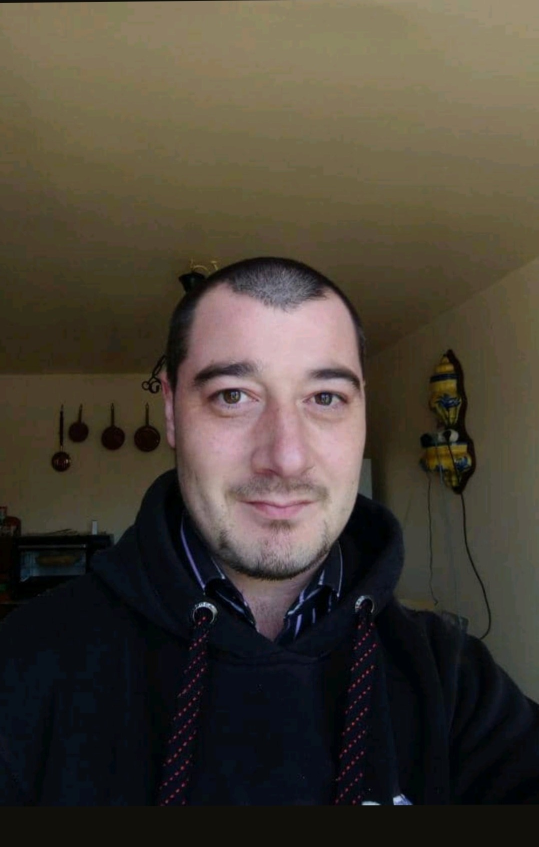 Profil de Houssni, 36 ans, Soiree gay à Milken