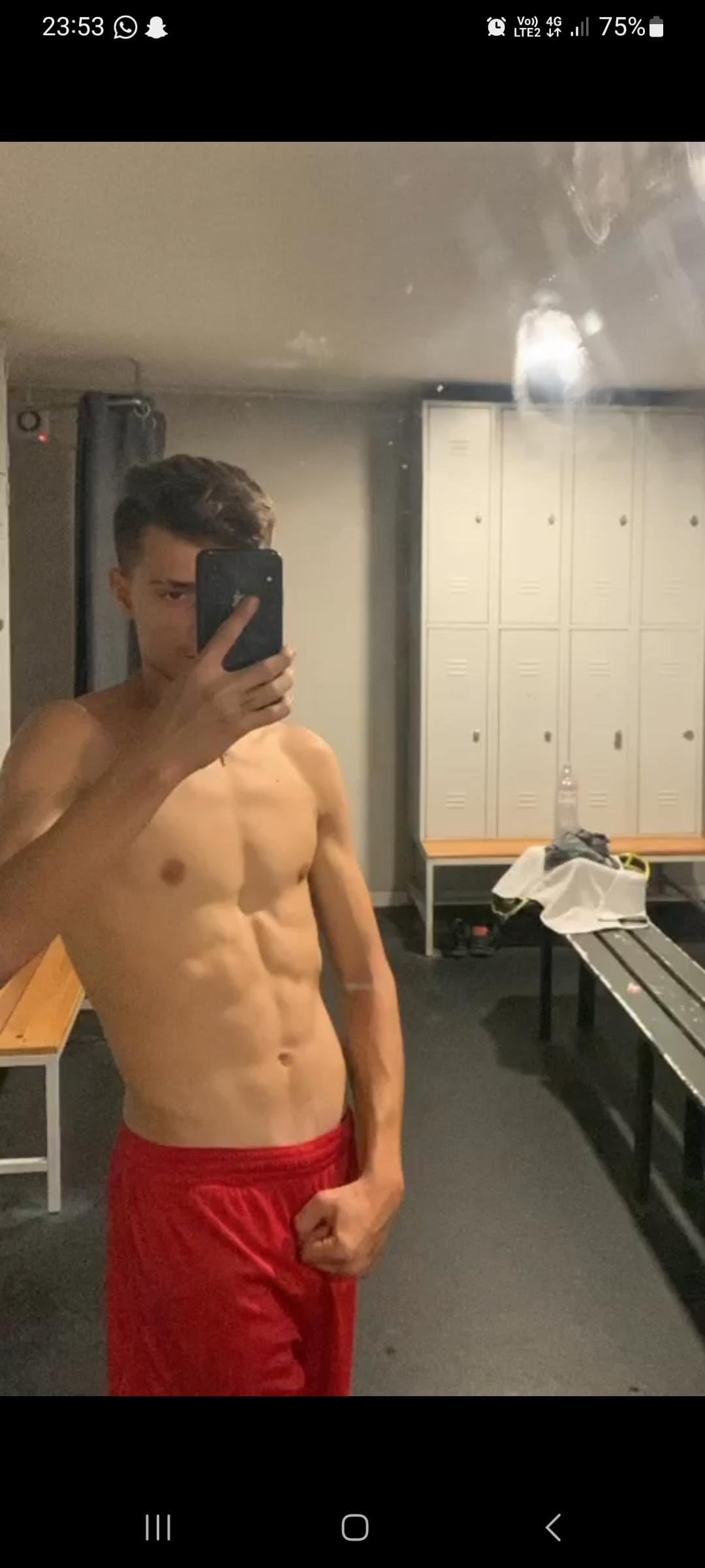 Profil de Cheikh-tidiane, 22 ans, Soiree gay à Studen BE