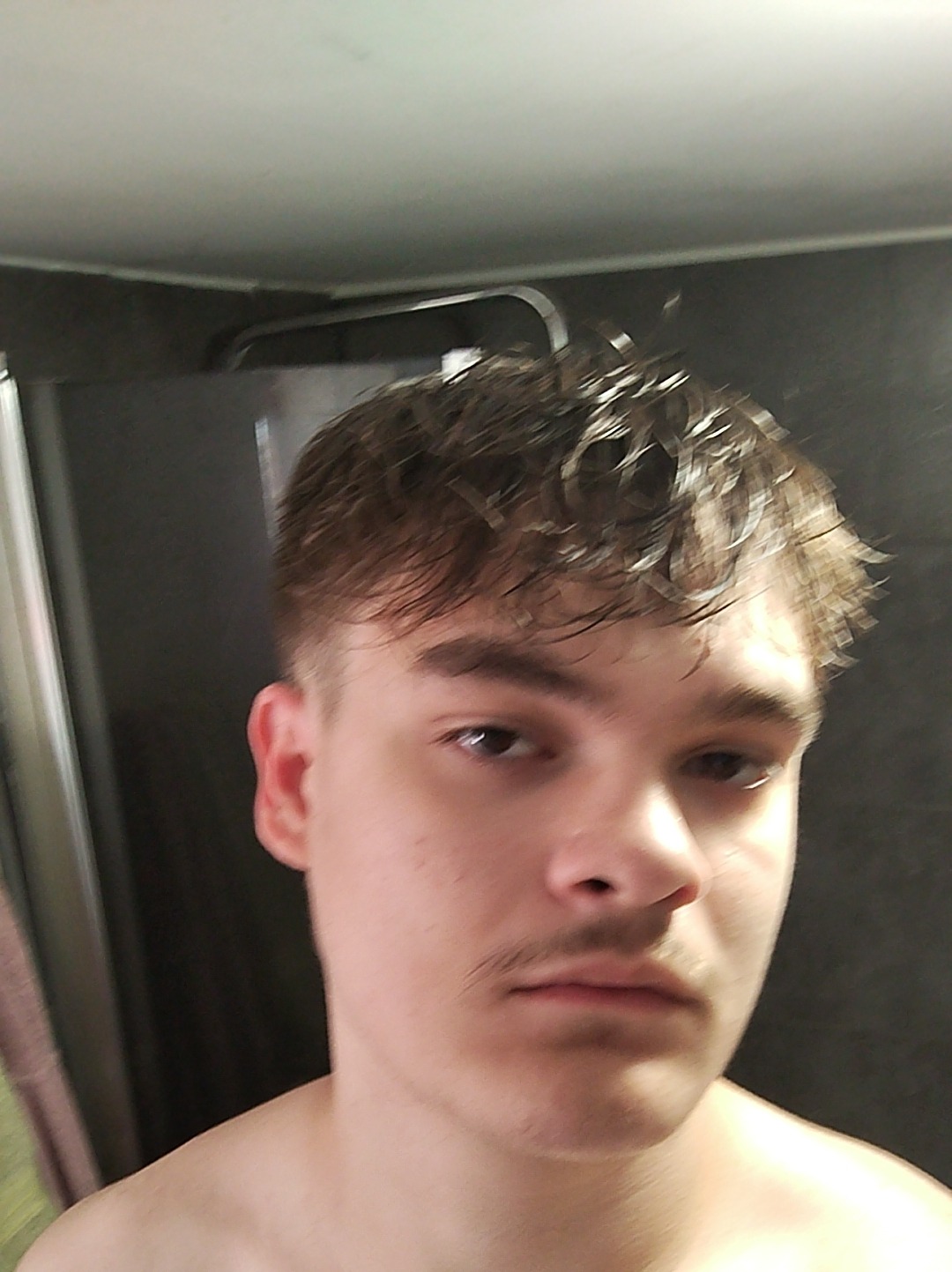 Profil de Eser, 18 ans, Soiree gay à Rüderswil