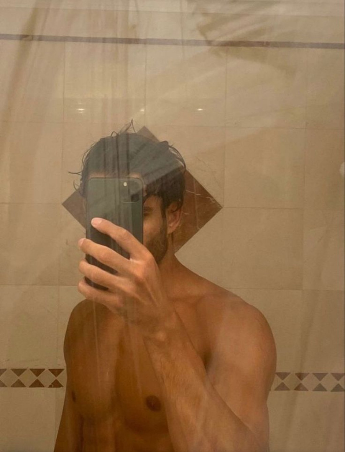 Profil de Lucas, 24 ans, Soiree gay à Monnaz