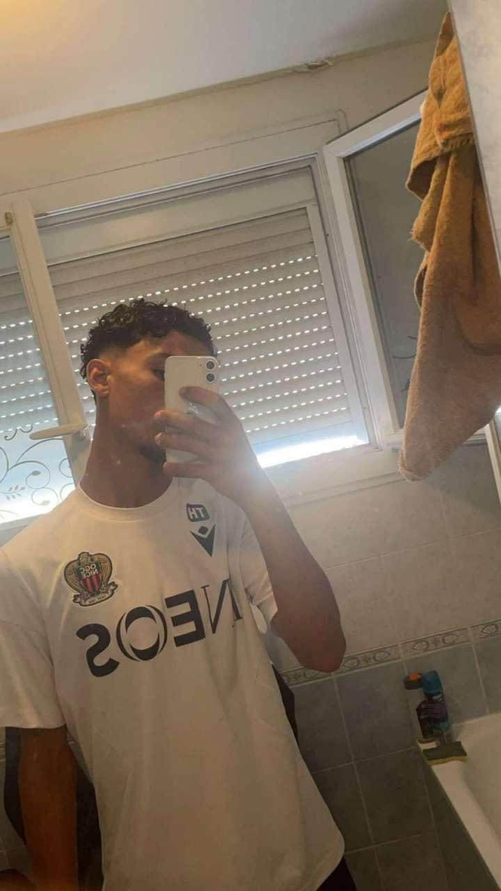 Profil de Bakoutoubo, 20 ans, Soiree gay à Kleinwangen