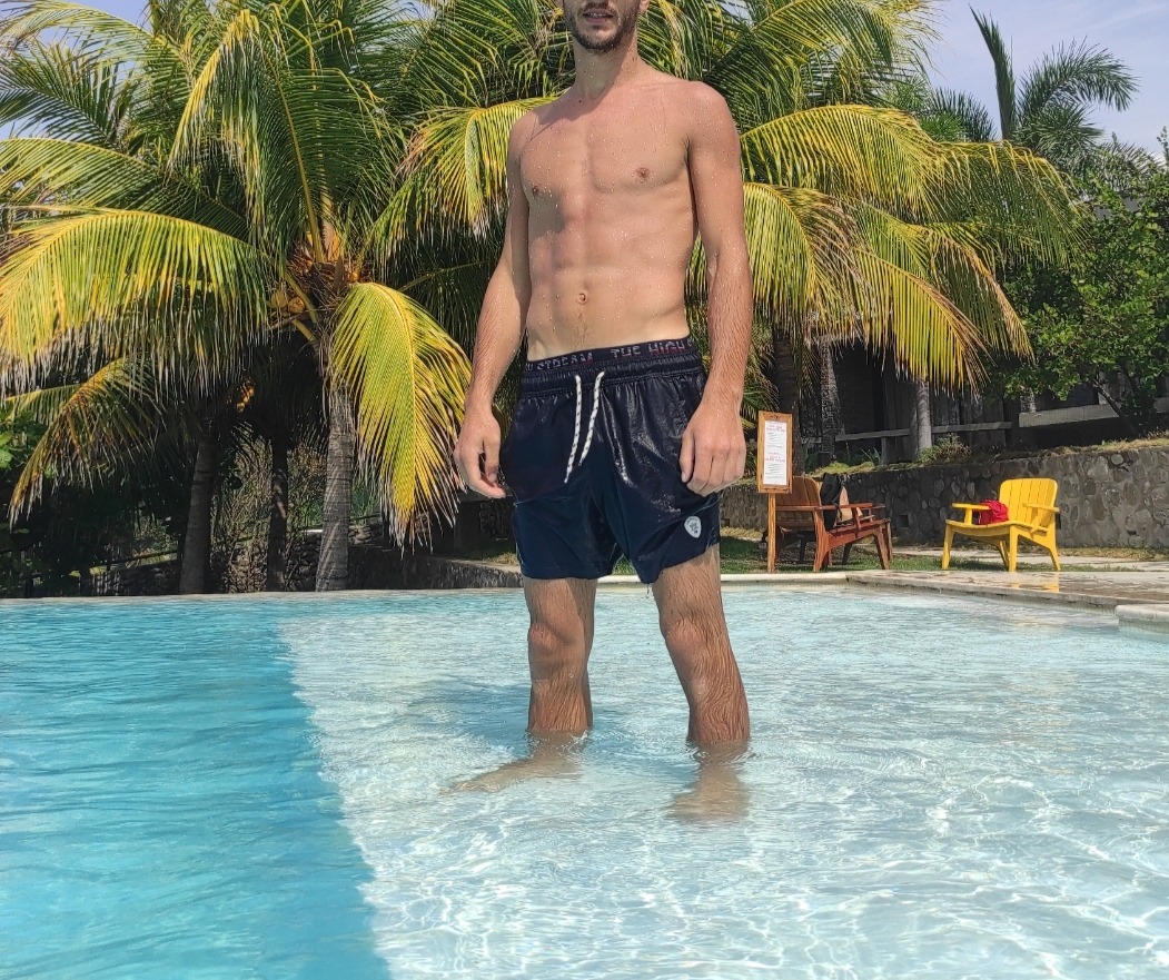 Profil de M, 34 ans, Soiree gay à Praz (Vully)