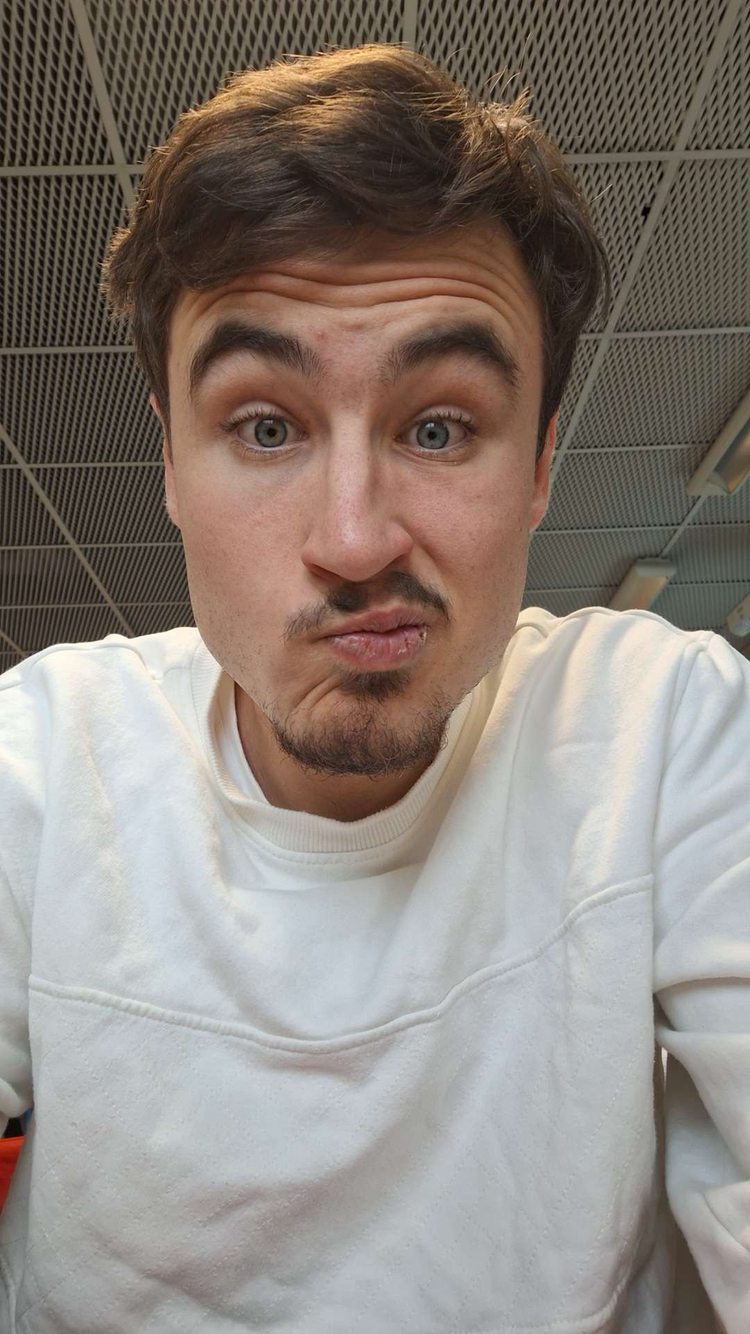 Profil de Henrik, 19 ans, Soiree gay à Peseux