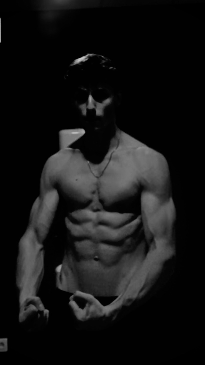 Profil de Irchad, 22 ans, Soiree gay à Oberrindal