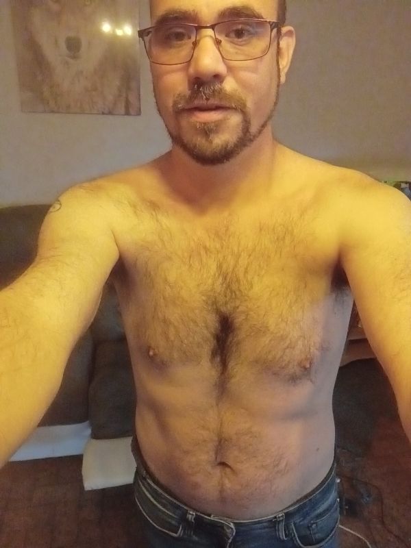 Profil de Enock, 36 ans, Soiree gay à Farnern