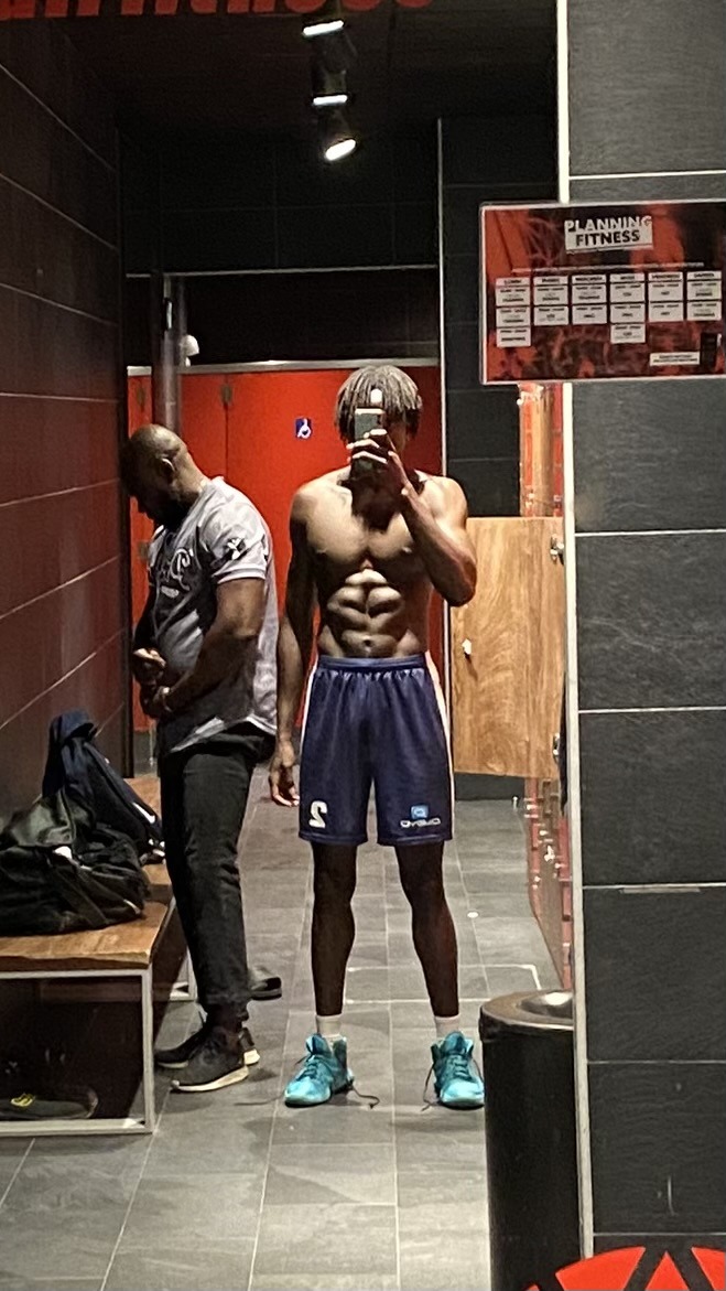 Profil de Yazid, 26 ans, Soiree gay à Schalunen