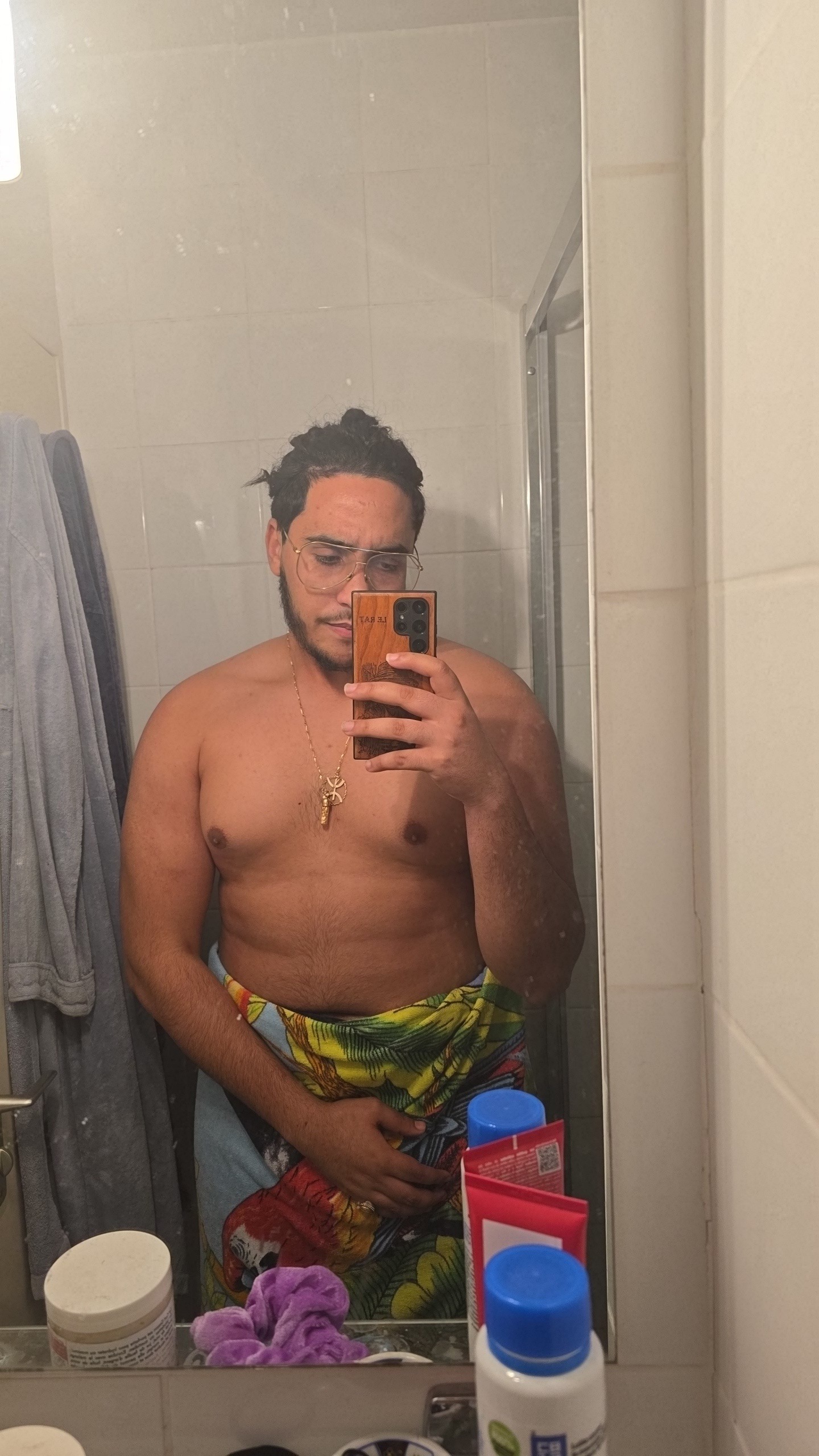 Profil de Nour-eddine, 25 ans, Soiree gay à Müselbach