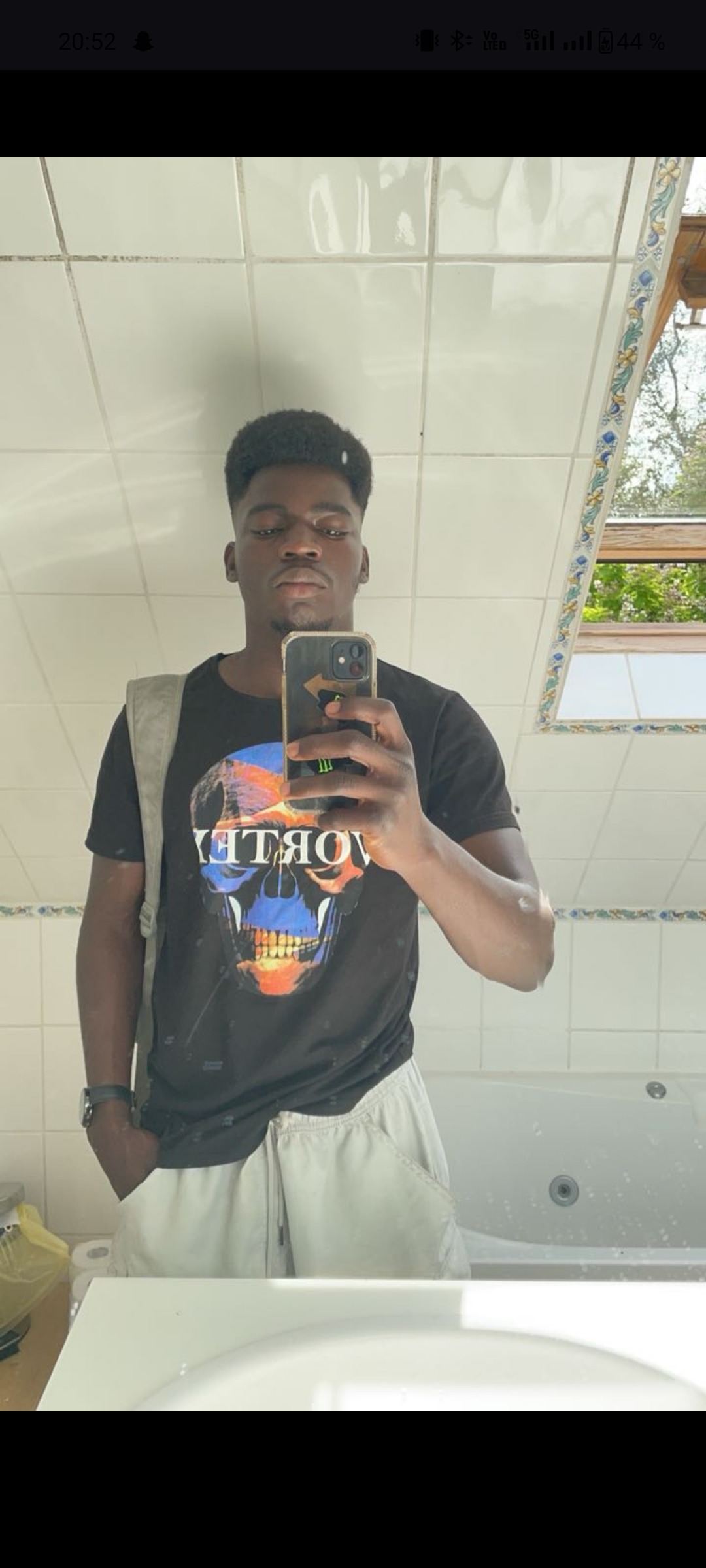 Profil de Jean-yvon, 24 ans, Soiree gay à Studen BE