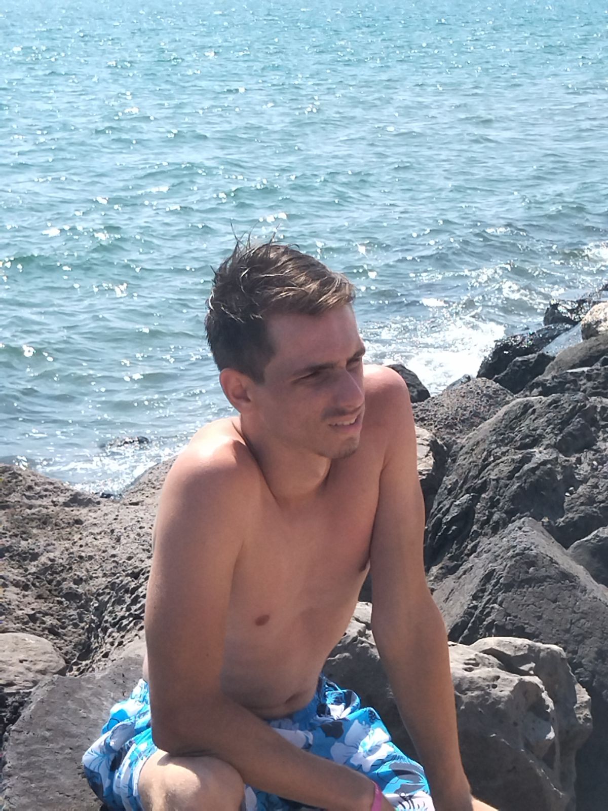 Profil de Eloic, 19 ans, Soiree gay à Oleyres