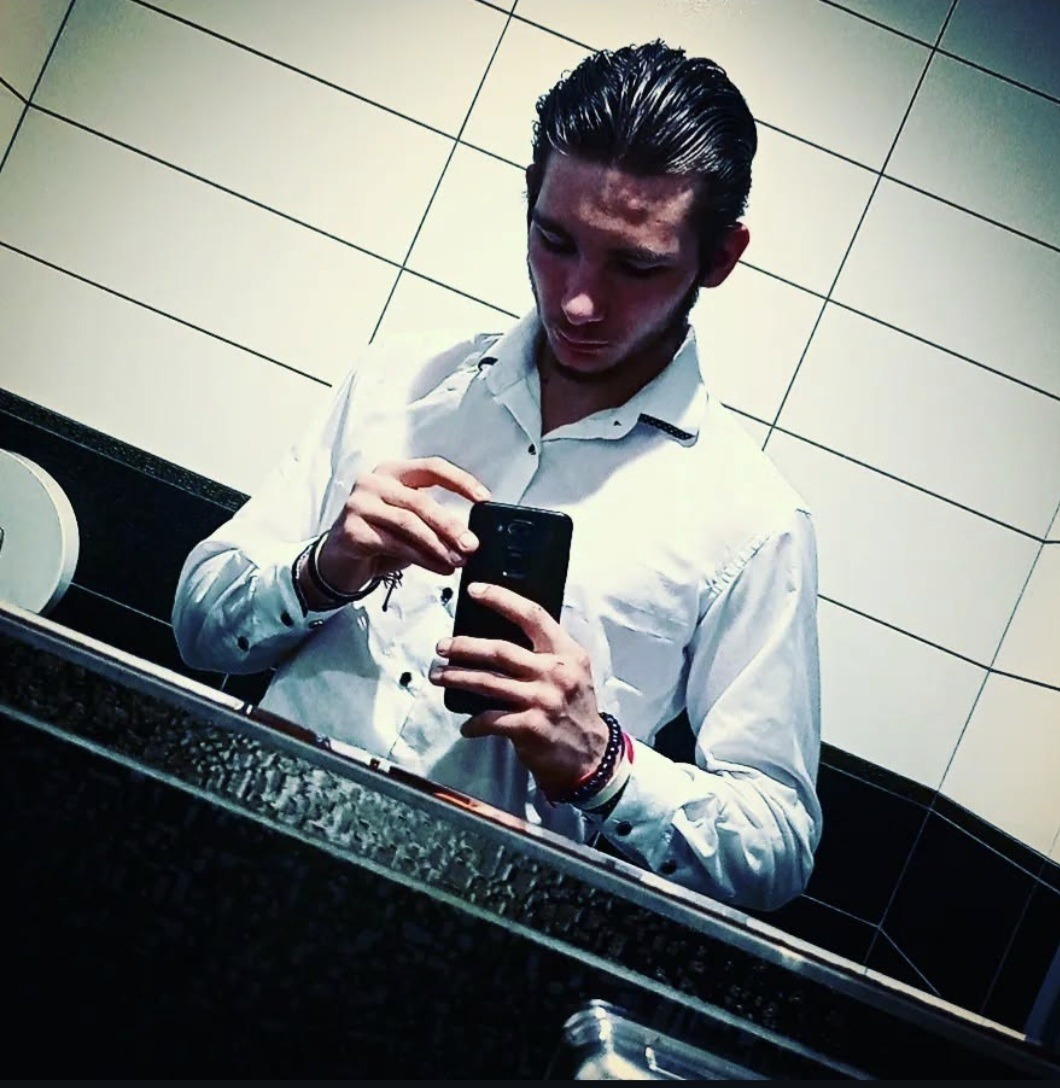 Profil de Charef, 20 ans, Soiree gay à Schenkon