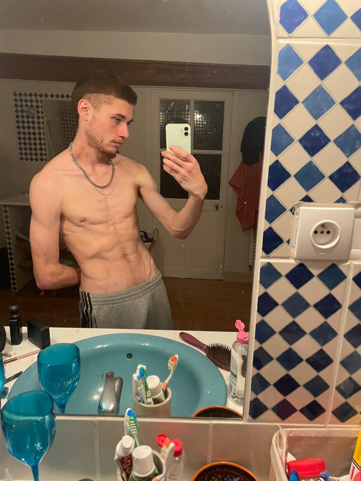 Profil de Chemseddine, 22 ans, Soiree gay à Schüpfheim