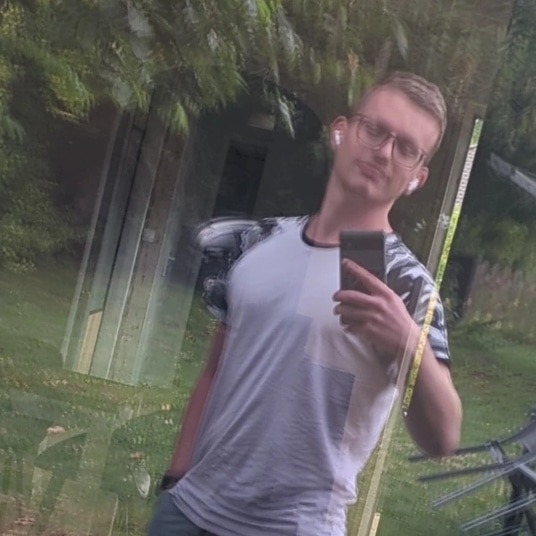 Profil de Bedros, 25 ans, Soiree gay à Silenen