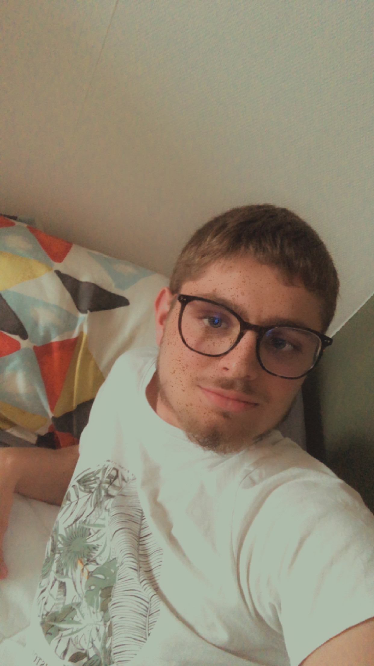 Profil de Dylhan, 18 ans, Soiree gay à Pomy