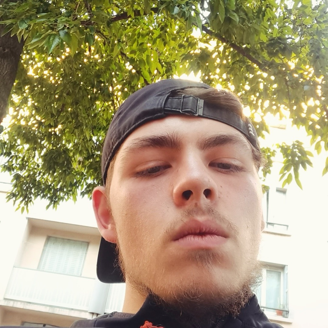 Profil de Mehddy, 18 ans, Soiree gay à Sutz