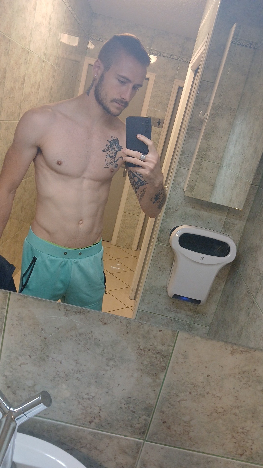 Profil de Rex, 22 ans, Soiree gay à Grandval