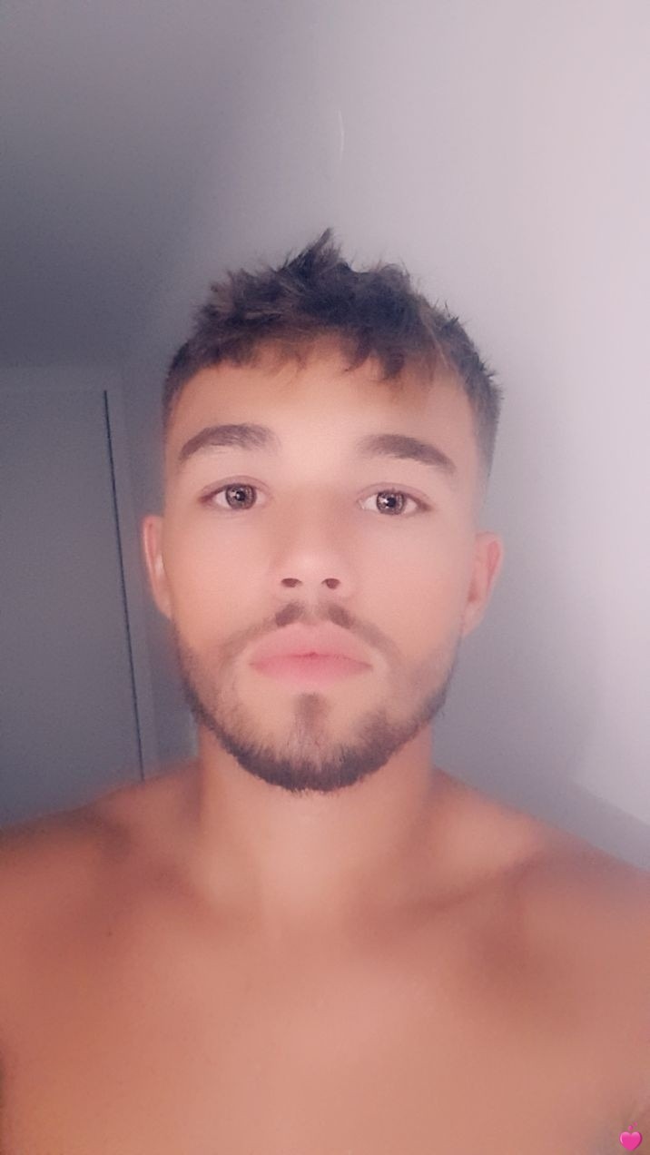 Profil de Kingsley, 23 ans, Soiree gay à Loc